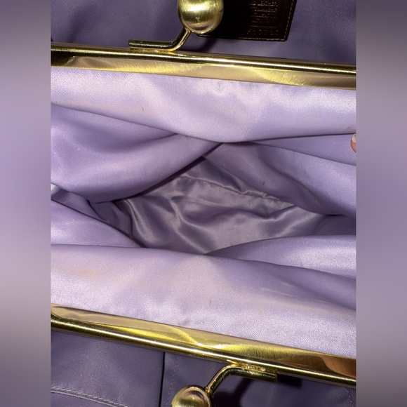 Coach Kisslock Shoulder Bag with Embossed Flowers and Lavender Interior - Picture 9 of 17